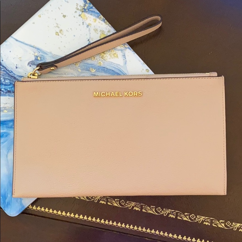 Michael Kors Wristlet, holds large phone, keys etc